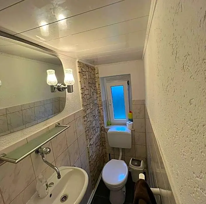 Adam'S Hostel - Self Check-In & Only Private Rooms-1